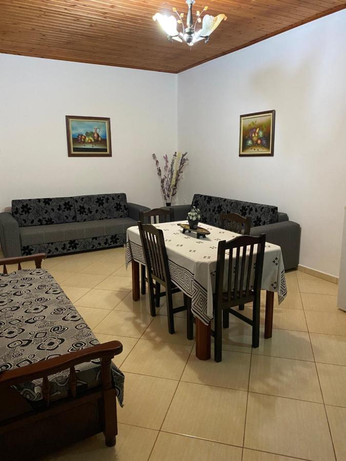 Hotel Moscopole Ksamil Buitenkant foto