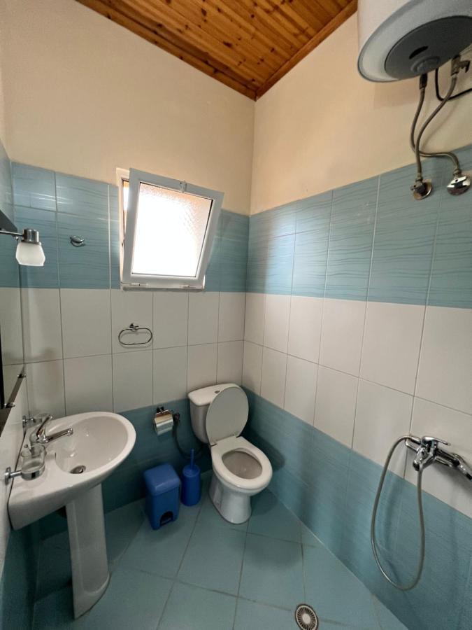 Hotel Moscopole Ksamil Buitenkant foto