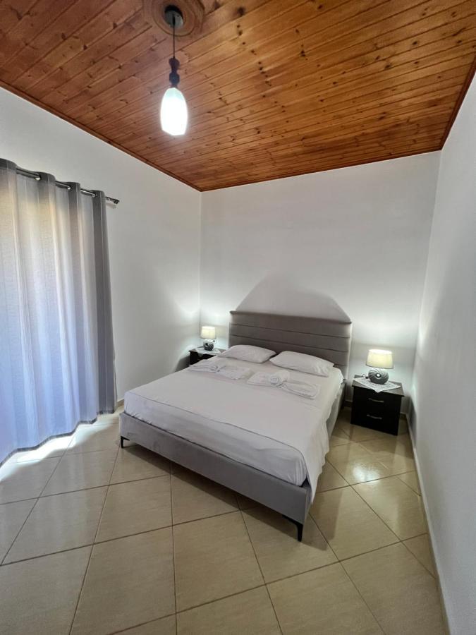 Hotel Moscopole Ksamil Buitenkant foto