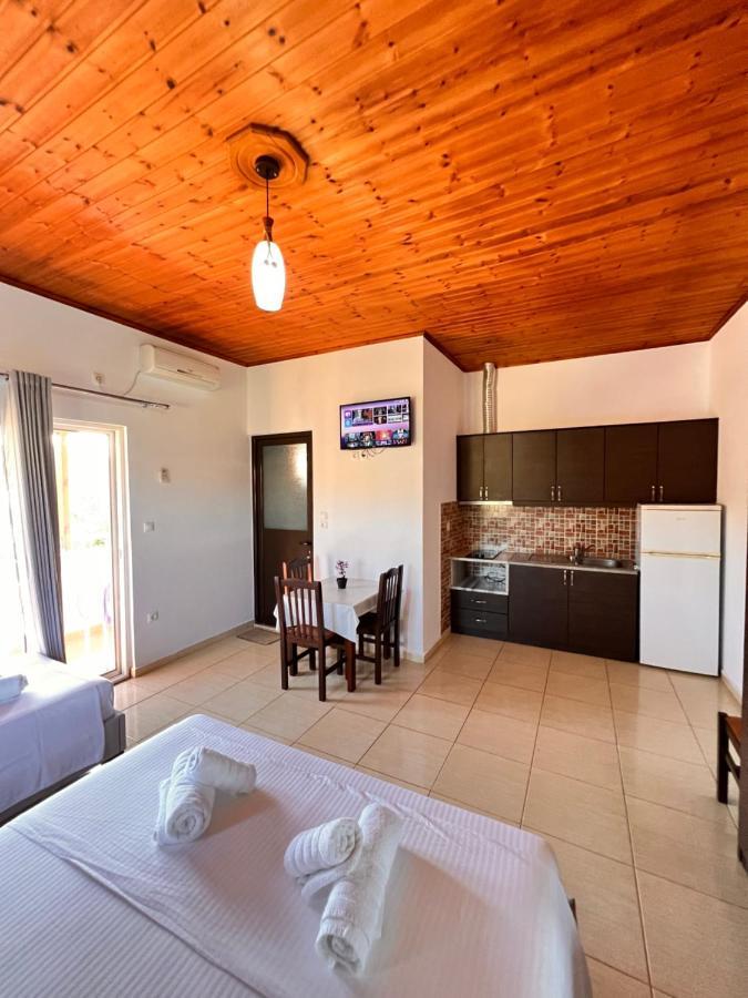 Hotel Moscopole Ksamil Buitenkant foto
