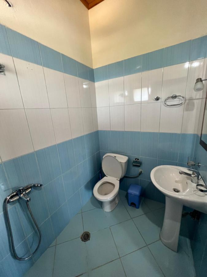 Hotel Moscopole Ksamil Buitenkant foto